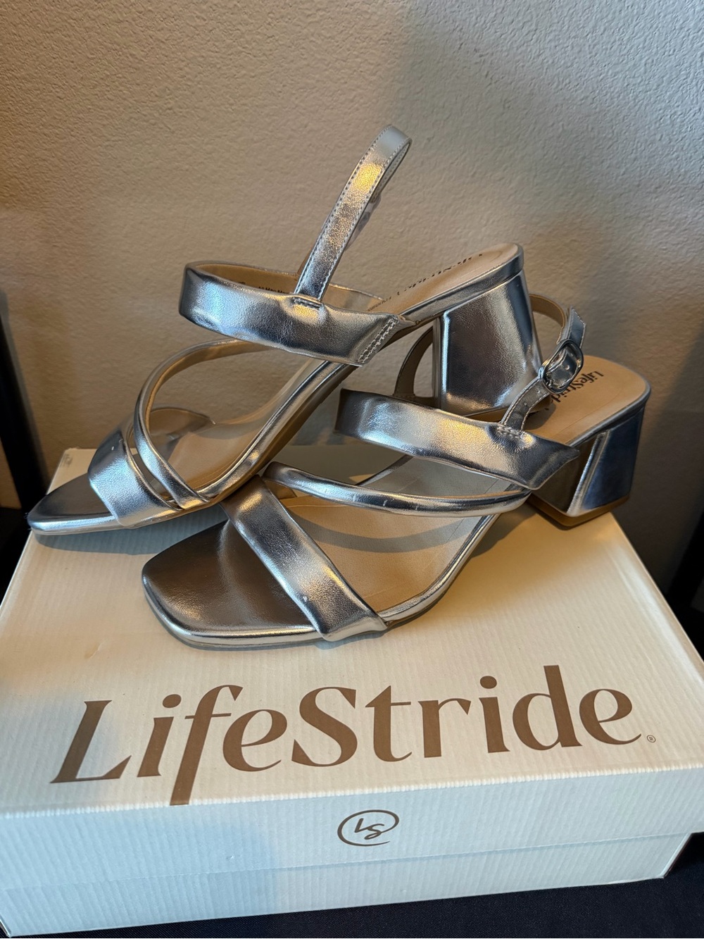 Life Stride Size 10 WIDE Metallic Silver Strappy Block Heels